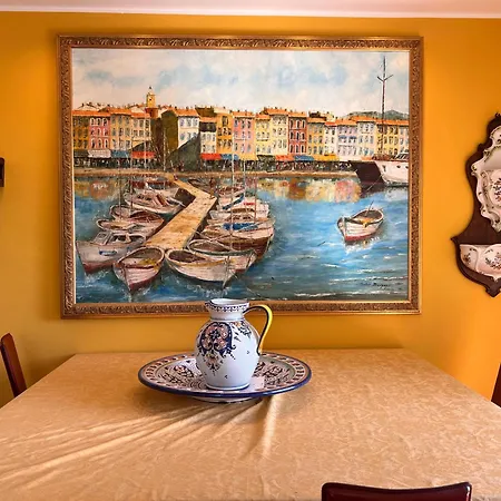 Piazza Mazzini 33, 2 Bedroom, 2bathroom, In The Center Of Daire *