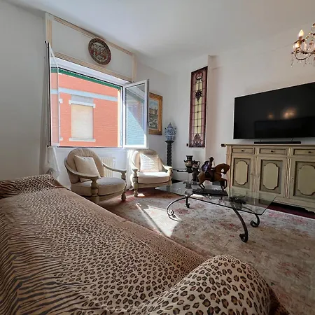 Piazza Mazzini 33, 2 Bedroom, 2bathroom, In The Center Of *