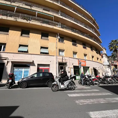 Piazza Mazzini 33, 2 Bedroom, 2bathroom, In The Center Of Santa Margherita Ligure