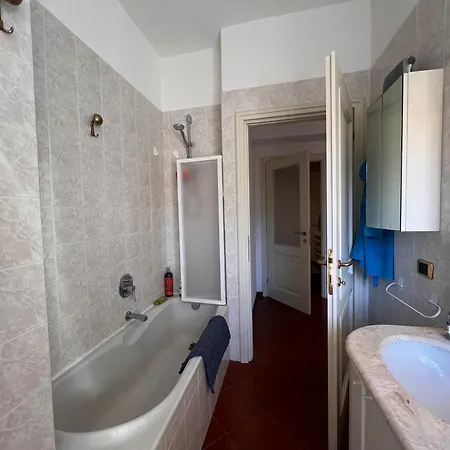 Piazza Mazzini 33, 2 Bedroom, 2bathroom, In The Center Of * Santa Margherita Ligure