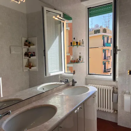 Apartment Piazza Mazzini 33, 2 Bedroom, 2bathroom, In The Center Of