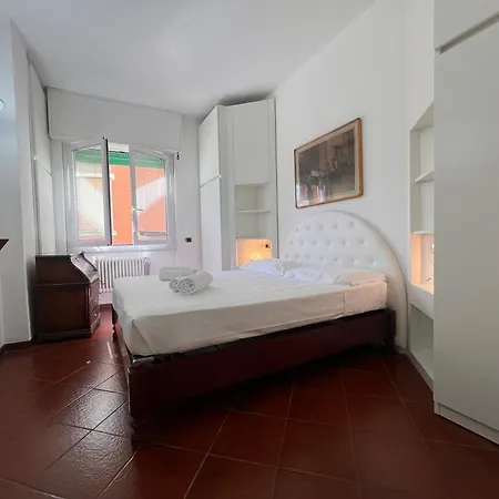 Piazza Mazzini 33, 2 Bedroom, 2bathroom, In The Center Of Apartment