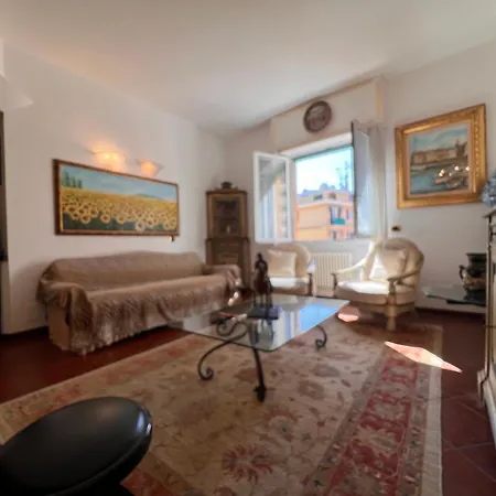 Piazza Mazzini 33, 2 Bedroom, 2bathroom, In The Center Of *