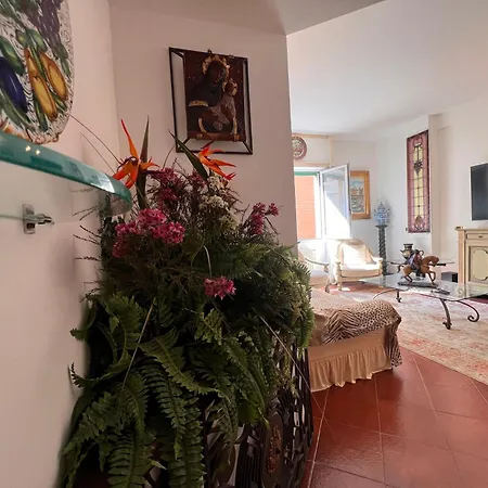 Piazza Mazzini 33, 2 Bedroom, 2bathroom, In The Center Of