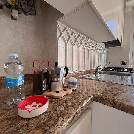 Piazza Mazzini 33, 2 Bedroom, 2bathroom, In The Center Of アパート *