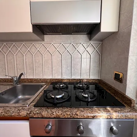 Piazza Mazzini 33, 2 Bedroom, 2bathroom, In The Center Of